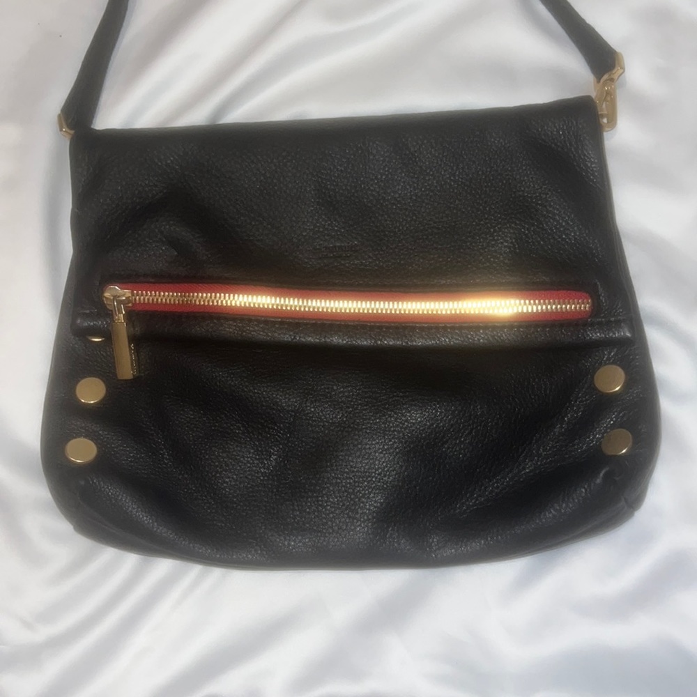 VIP Medium - Black/Brushed Gold Red Zip